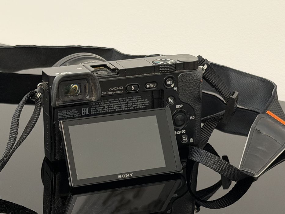 Zestaw sony alfa a 6000, torba, dwa obiektywy