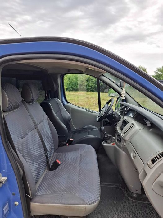 Renault Trafic 2.0 dci 9 osobowy long