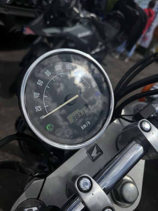 Honda VT400s (shadow)