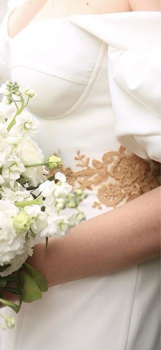 Весільна сукня елегатне міді