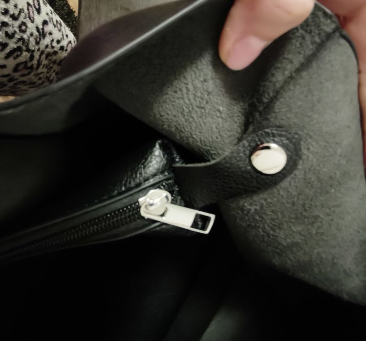 Шопер "Sinsay"  чорного кольору