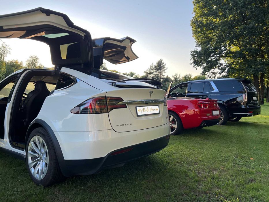 Auto samochód do ślubu - Cadillac Escalade, Chevrolet Camaro, Tesla X