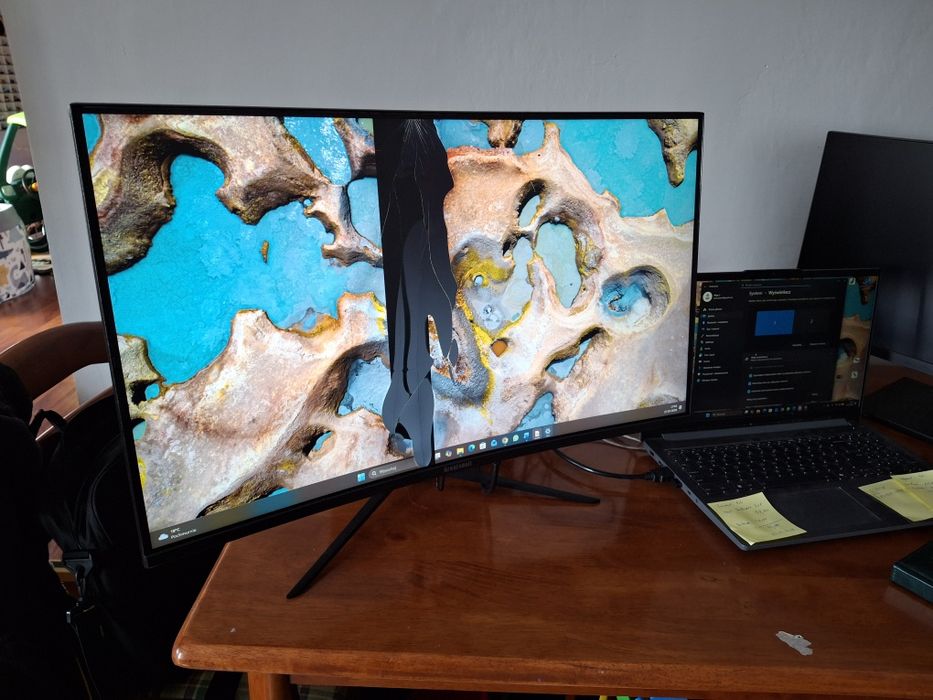 Monitor 27" Grear Voell uszkodzony