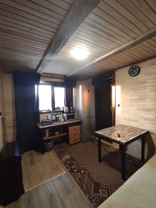 Подобово дерев'яний будинок з сауною.