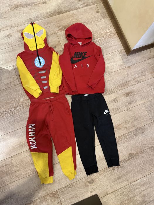 Дитячий одяг на хлопчика 4-5 років.