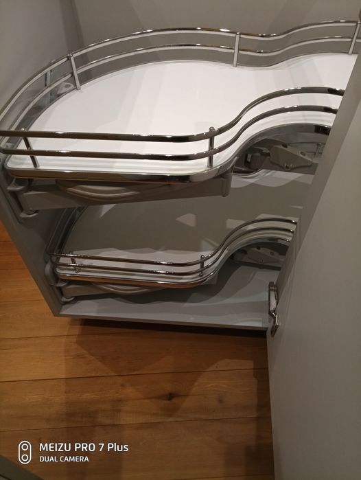 Угловой выдвижной механизм INOXA