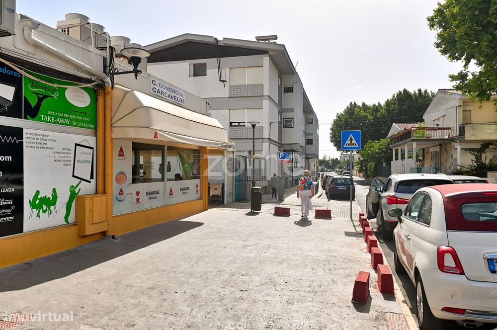 Café/Snack bar com esplanada e fabrico próprio em Carcavelos