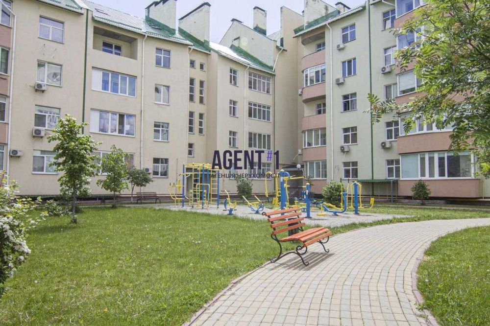 Продаж дуже просторої двокімнатної квартири  ЖК Петропавлівський