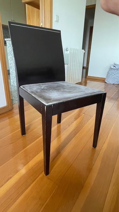 Conjunto Mesa Extensível e 6 cadeiras