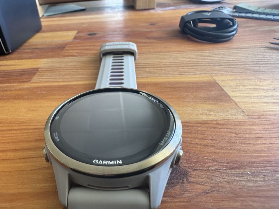 Garmin Forerunner 970 Soft Gold Titanium w. French Gray