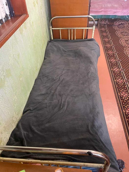 Продам металеву кровать