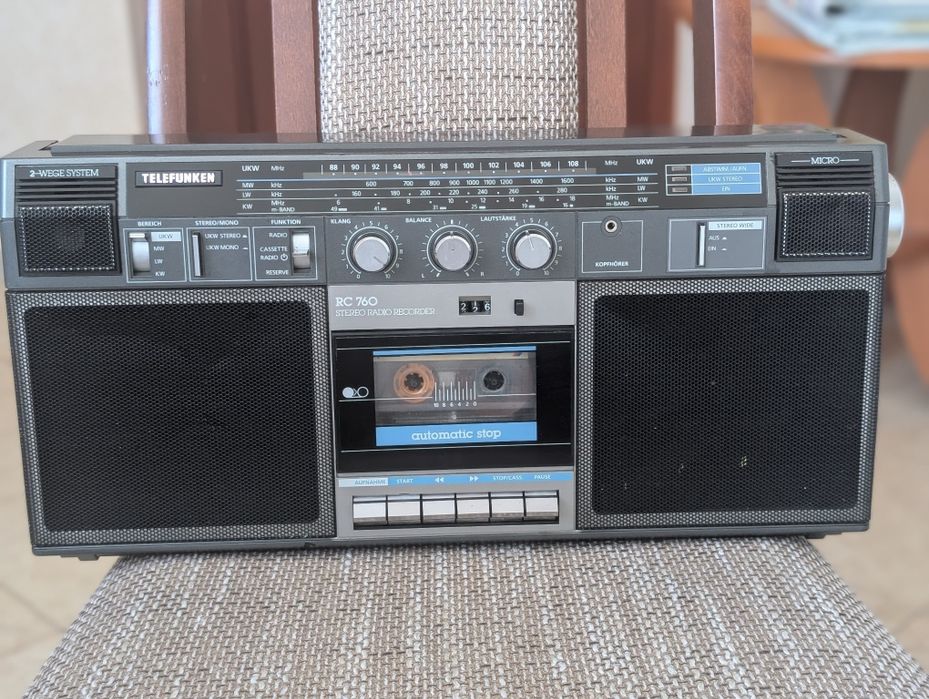 Radiomagnetofon Telefunken RC 760 lata 80