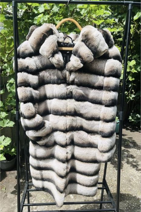 Продам шубу шиншилла рекс