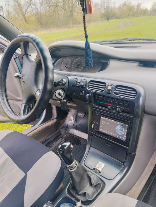 Продам свое авто Мазда 626GE