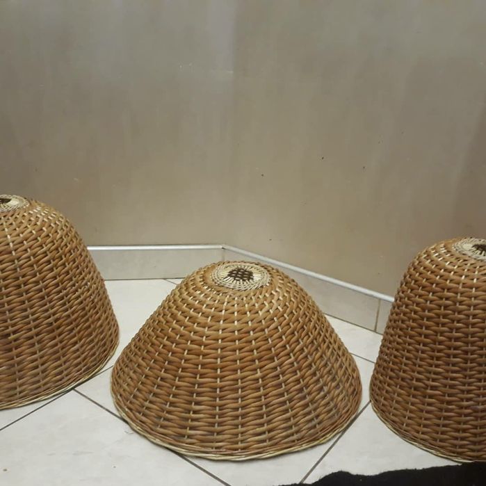 Люстра, абажур і бра з натуральної лози