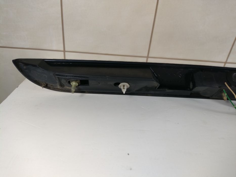 Listwa tylnej klapy  Xsara Picasso czarna elektrostyk blenda