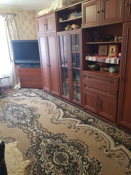 Продам двухкомнатную квартиру  в  с.Каролино-Бугаз. 16500  долл .США.