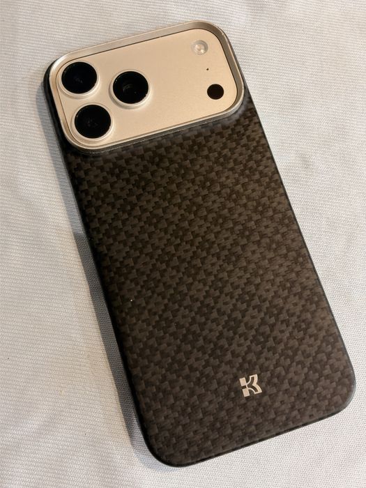 iPhone 17 Pro Max 256 GB – сірий, хороший стан + чохол Benks