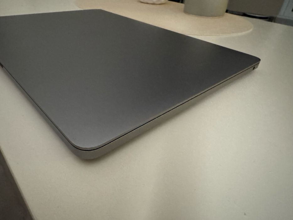 Apple MacBook Pro 13" 2020 | i5 | 16GB RAM | 256GB SSD | Pudełko | Zadbany