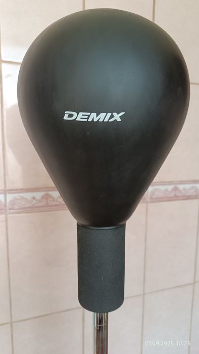 Продам тренажер для бокса DEMIX.