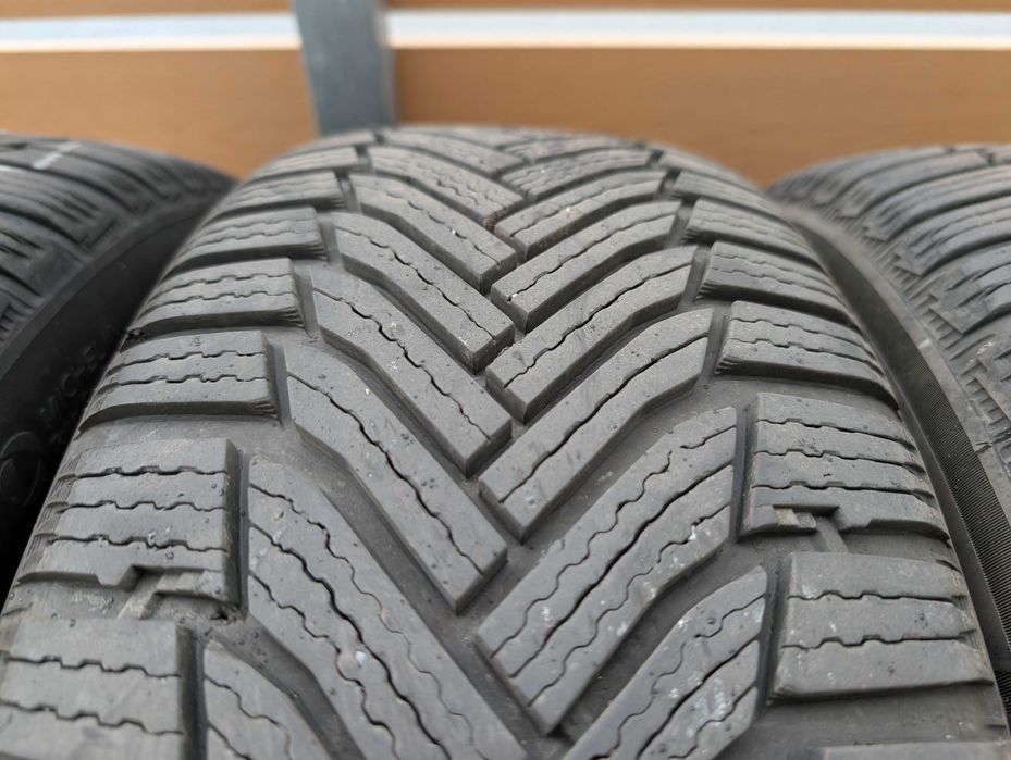 Opony zimowe Michelin Alpin 6 215/55 R17 94V