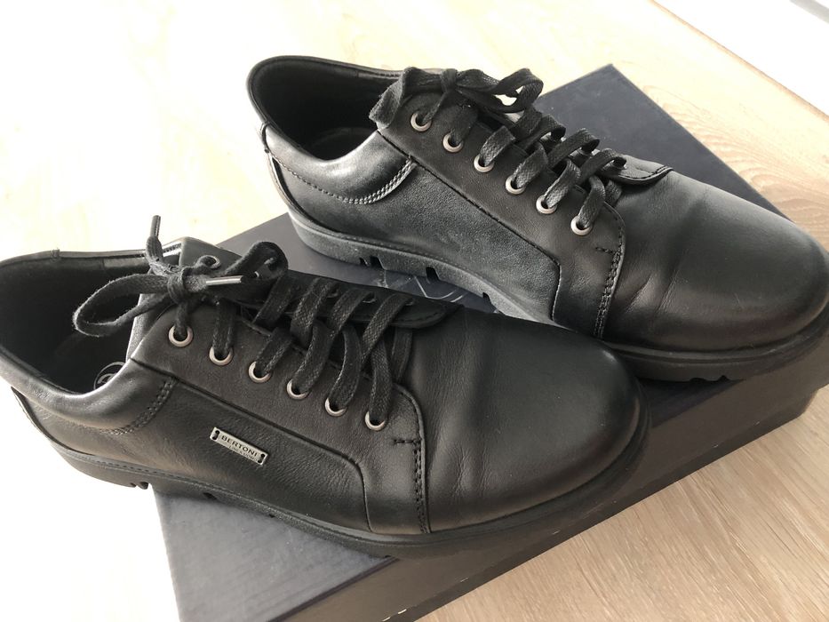 Продам чоловічі черевики