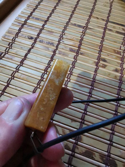 Камень Жёлтый кварц Сувенир Амулет Кулон Брусочек
