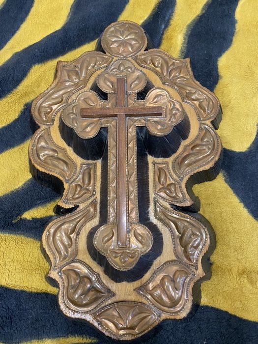 Крест из дерева