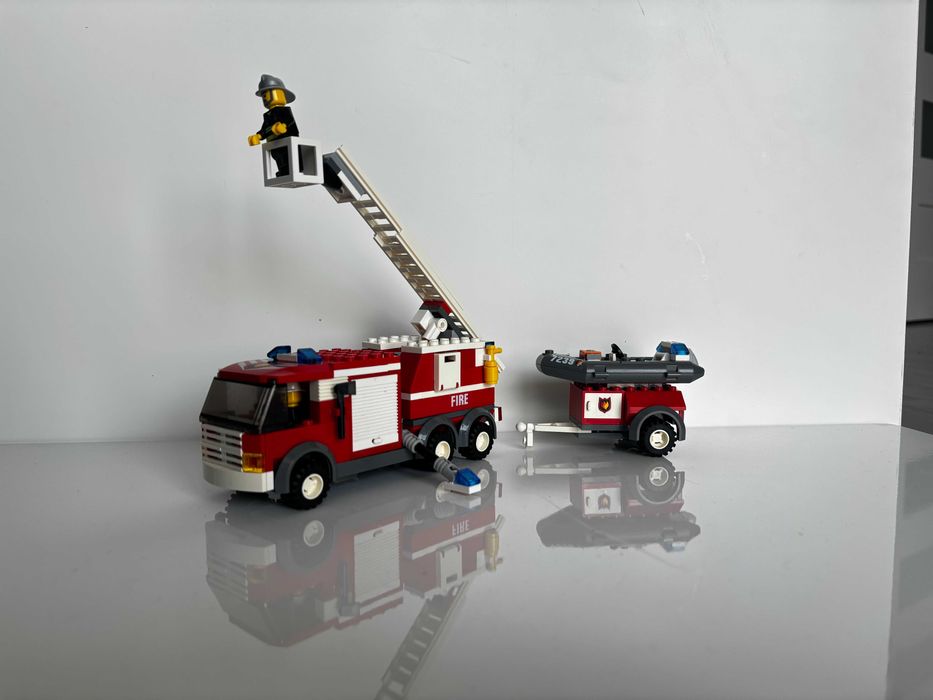 Lego City straż pożarna 7239 zestaw kolekcjonerski 2004 rok kompletny