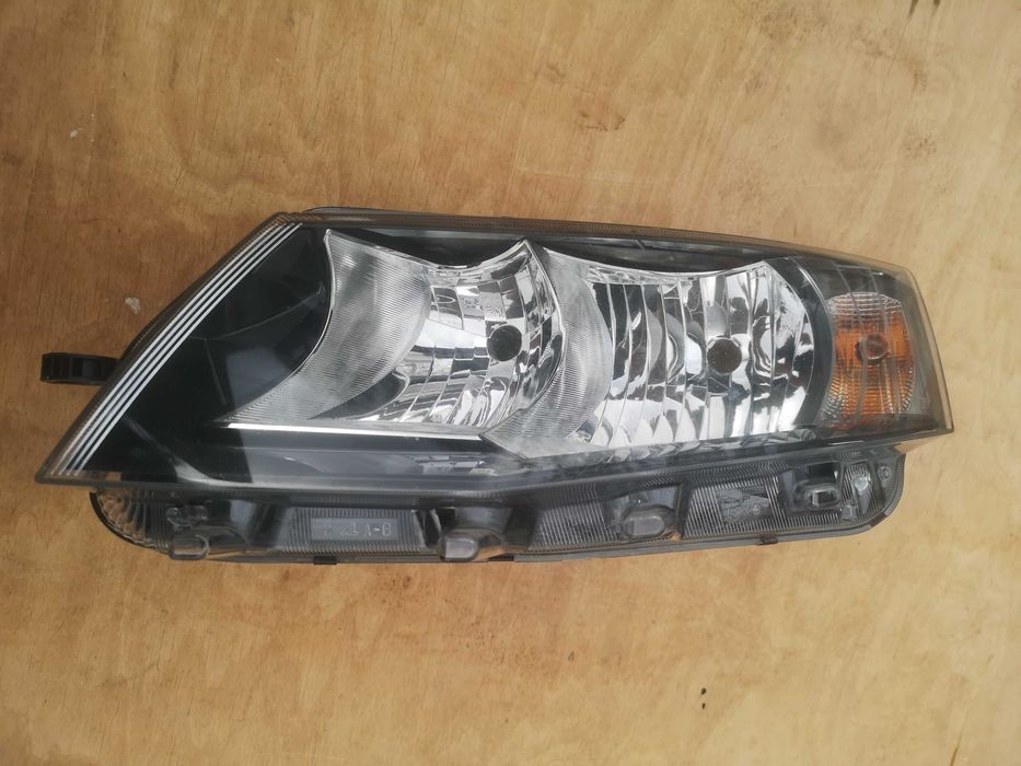 Фара Skoda Ovctavia A7 Октавія А7 Галоген