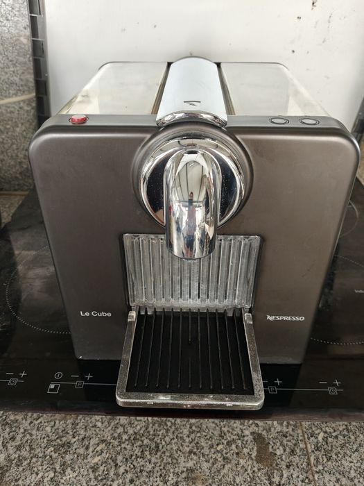 Nespresso Le Cube