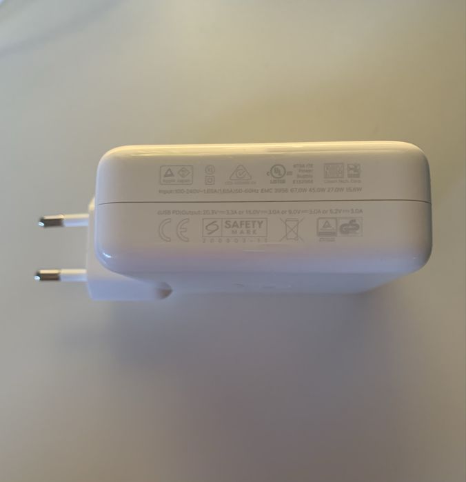 Adaptador de corrente Apple USB-C-67W