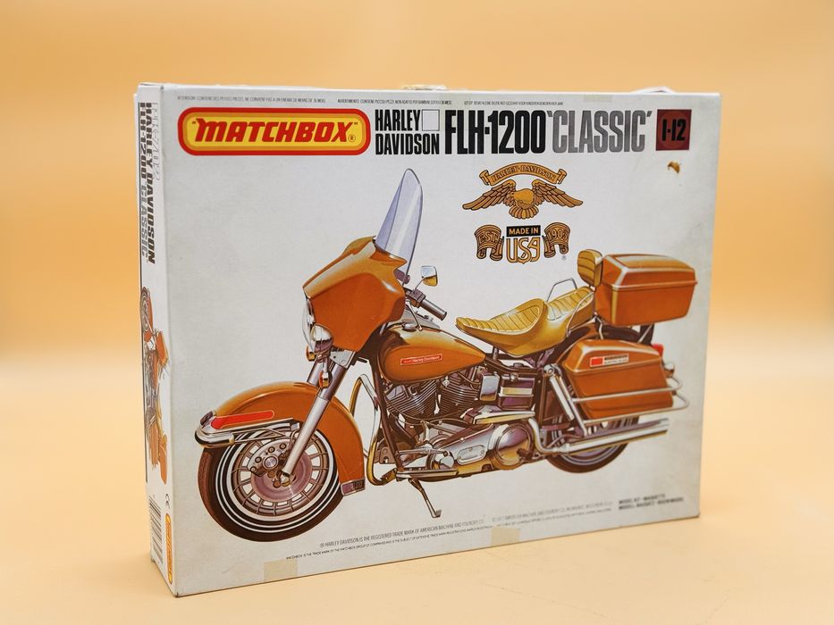 Model Motocykla MatchBox Harley-Davidson FLH 1200 Classic Skala 1:12