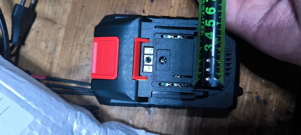 Bateria li-ion Makita 21v 10Am reais nova
