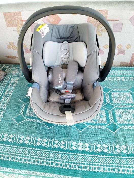 Дитяче авто крісло Cybex aton 5