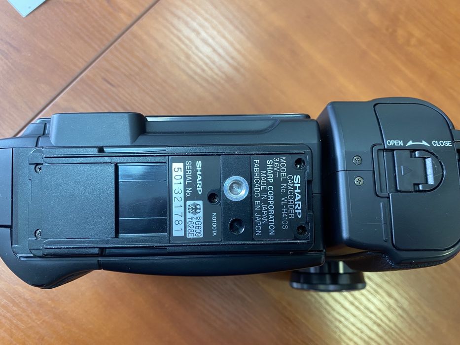 Камера SHARP model VL-H410S