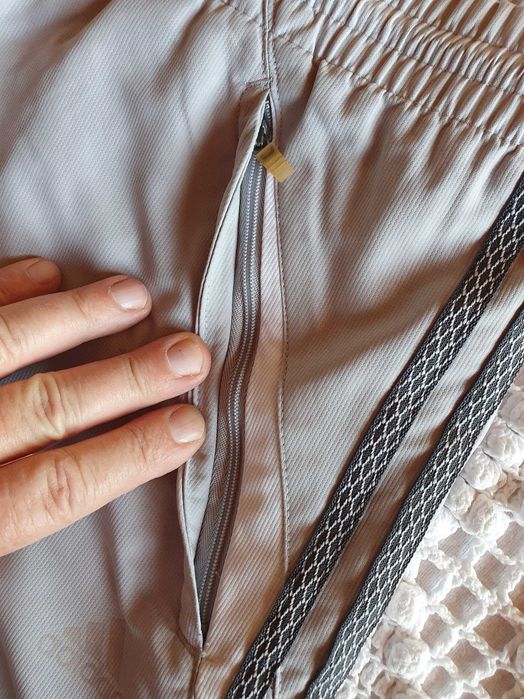 Calções / Bermudas Adidas, com sistema climacool, tamanho "S/M"