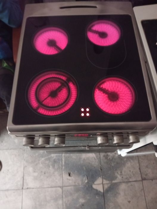 Kuchenki dwie sztuki elektryczne polecam możliwy transport