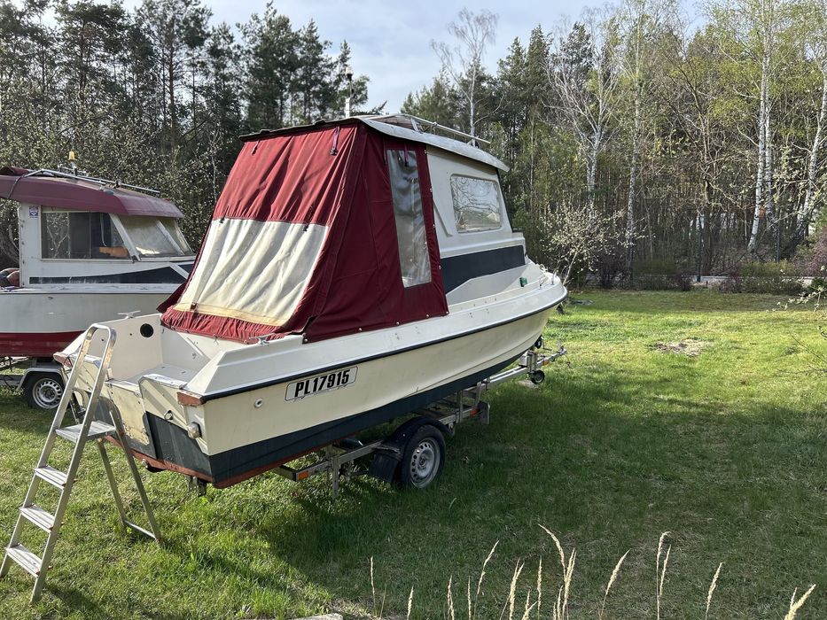 Motorówka wędkarstko-turystyczna