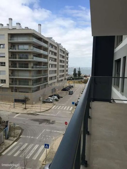 Apartamento T3 para arrendar em condomínio privado na Quinta da Trinda