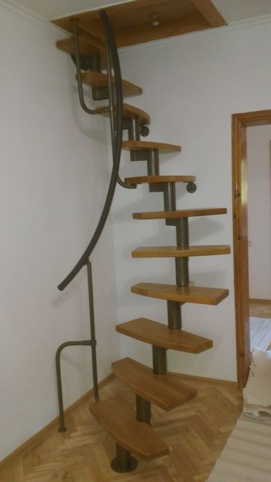 Модульні  Сходи в будинок