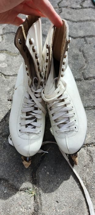 Łyżwy figurowe skórzane  Botas