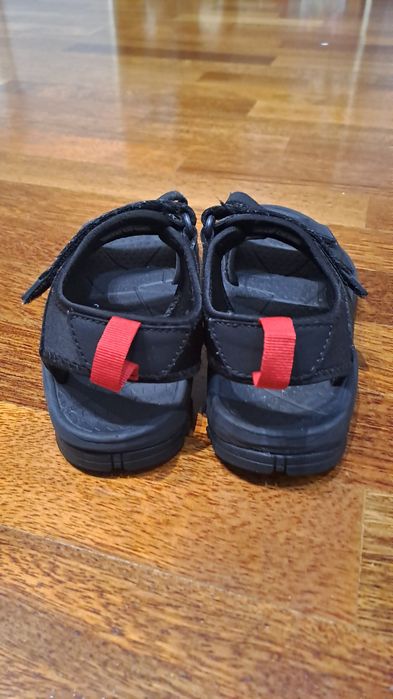 Sandały idealne na kapcie do szkoły