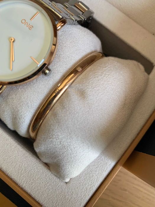 Relógio da ONE + Caixa Original