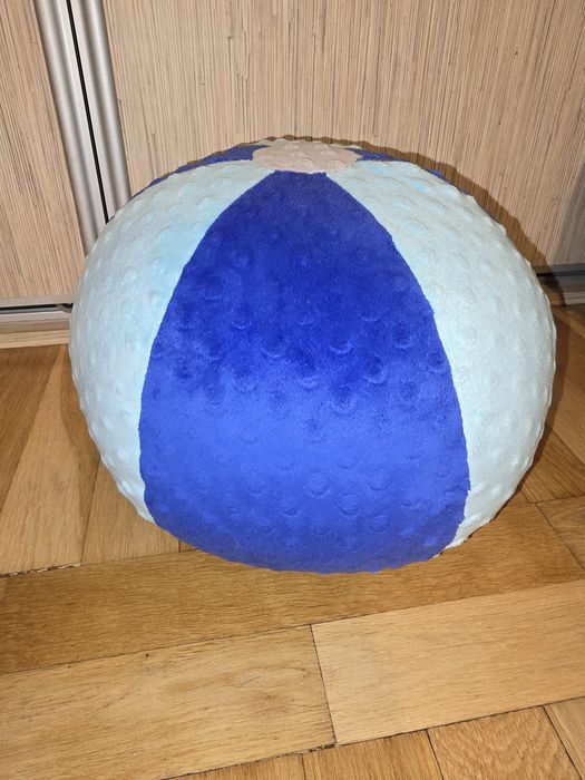 Piłka pluszowa - puf handmade
