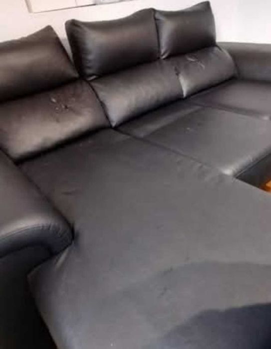 Sofá2 lugares com chaise- longue