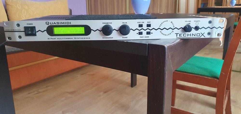 Quasimidi technox modul