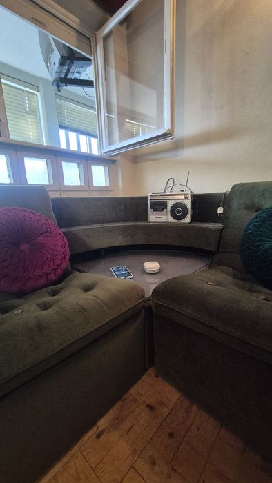 Sofá de veludo modular (4 módulos de 60cm + mesa de centro)
