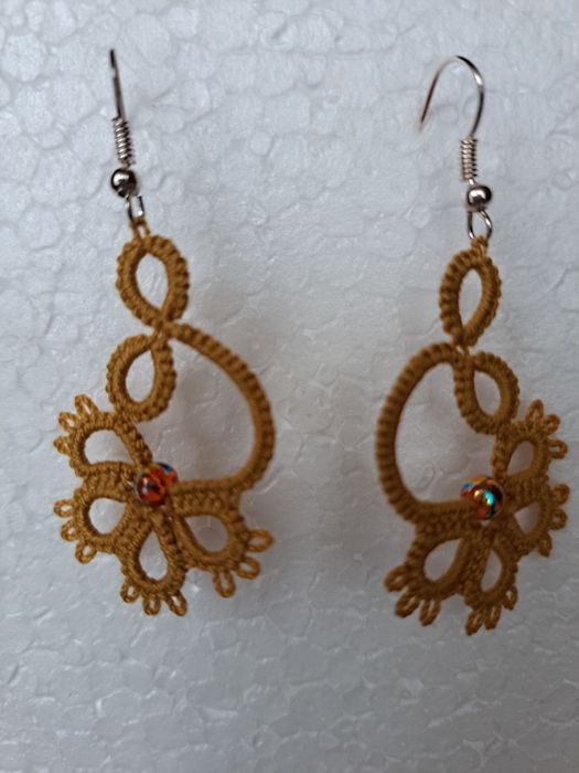 Kolczyki frywolitkowe