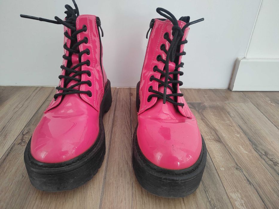Botki Cropp glany martens roz.37 trapery
